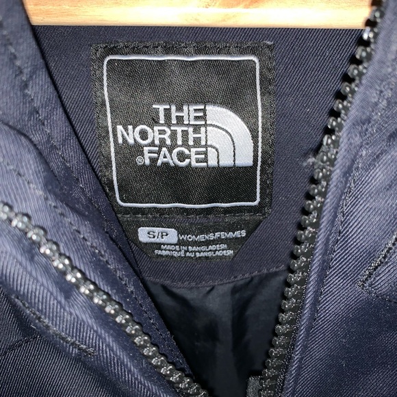 Women’s north face long winter parka - Picture 5 of 8